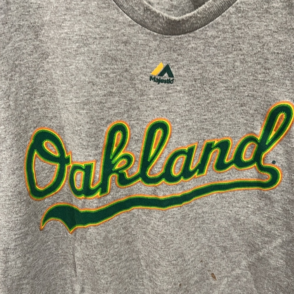 Oakland Athletics Grey Short Sleeved Graphic Tee w/Green Logo Sz 2XL by Majestic - Picture 4 of 6